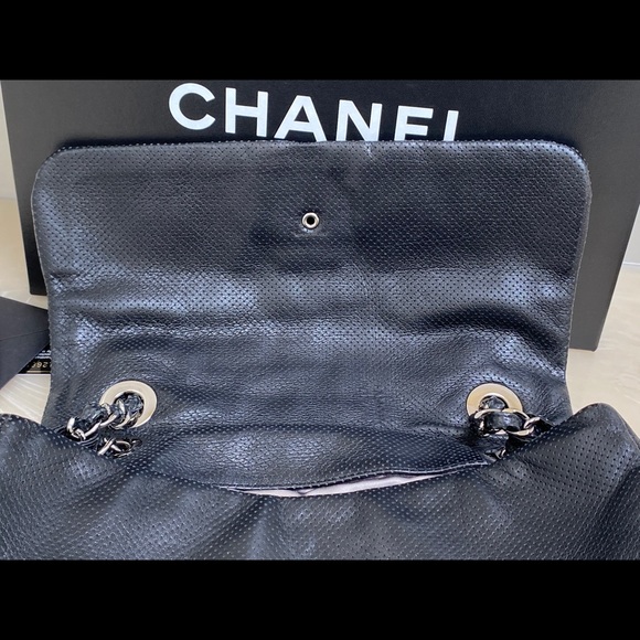 ✨ Chanel Perforated Flap Shoulder Bag!!✨ - Picture 10 of 14